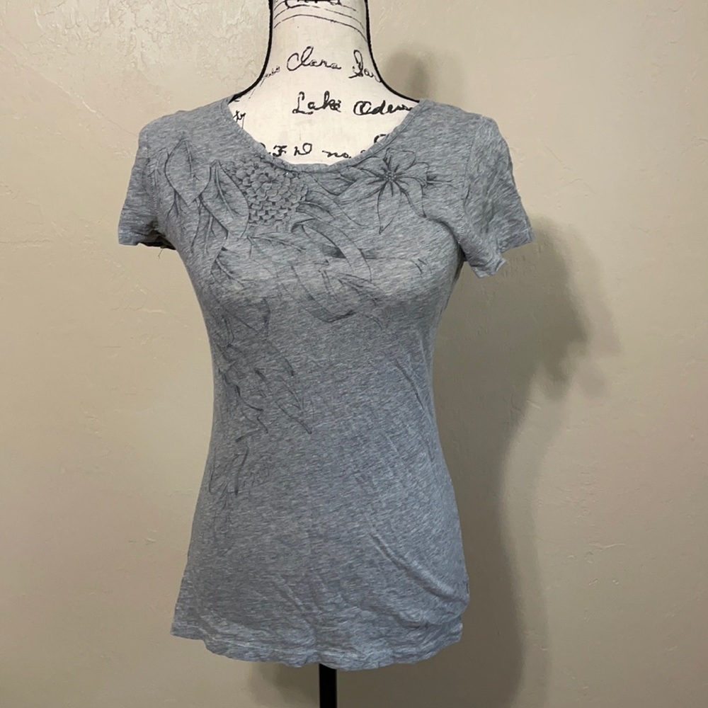 American Eagle t shirt